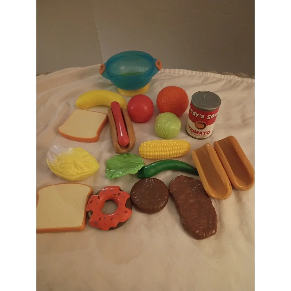 Plastic Play Food Assortment Kitchen Toys Hot Dog Bread Vegetables 18pc Set